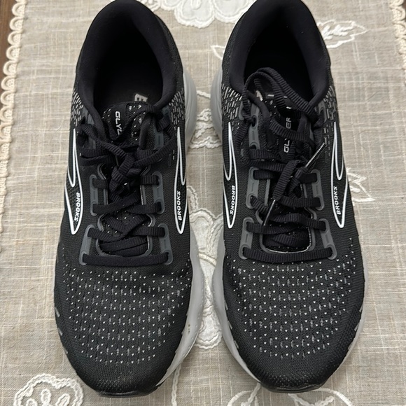 Brooks Shoes Brooks Glycerin 2 Womens 85 Wide Black And White